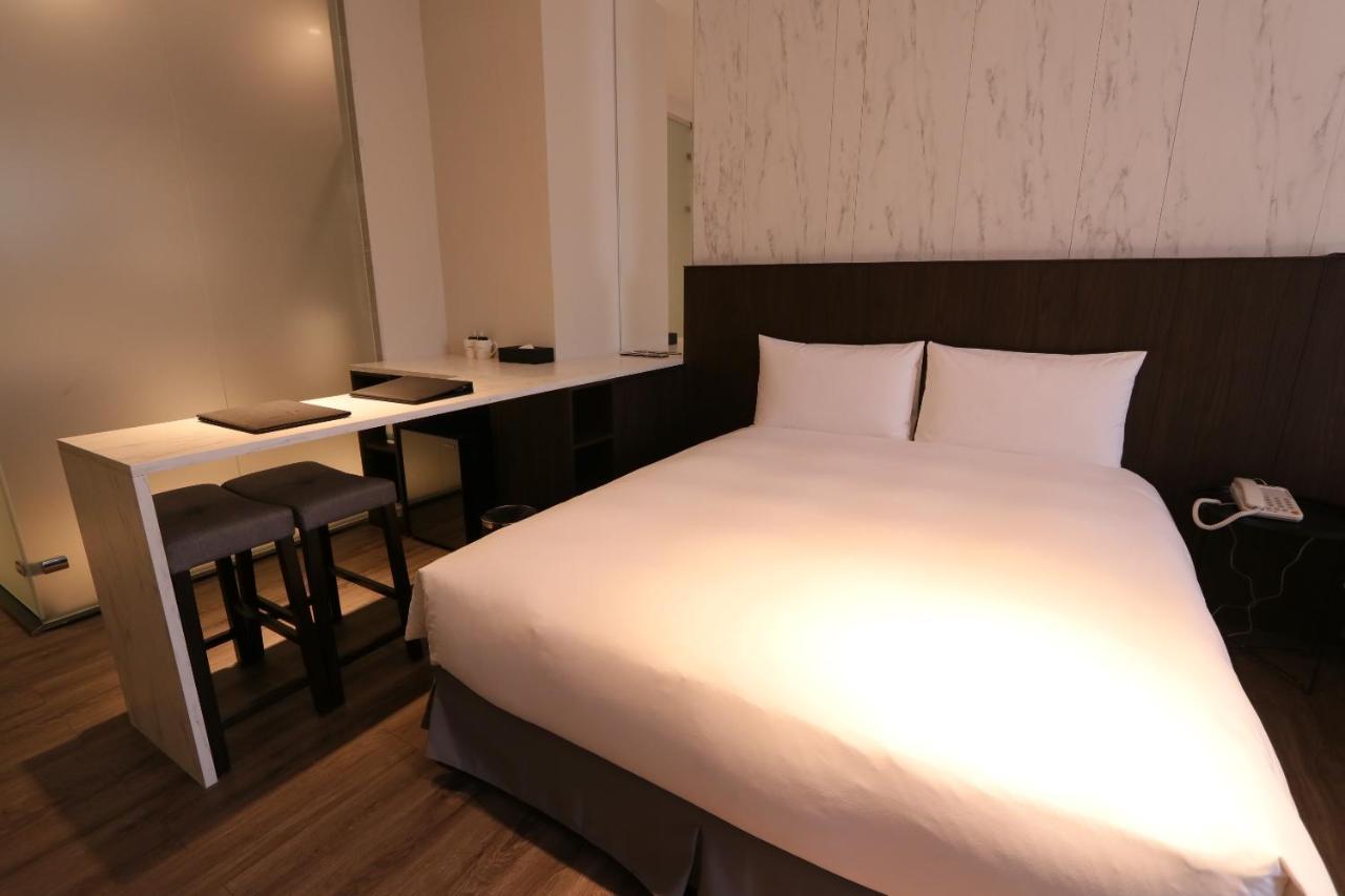 Hotel Hesper Hsr Taichung Rom bilde